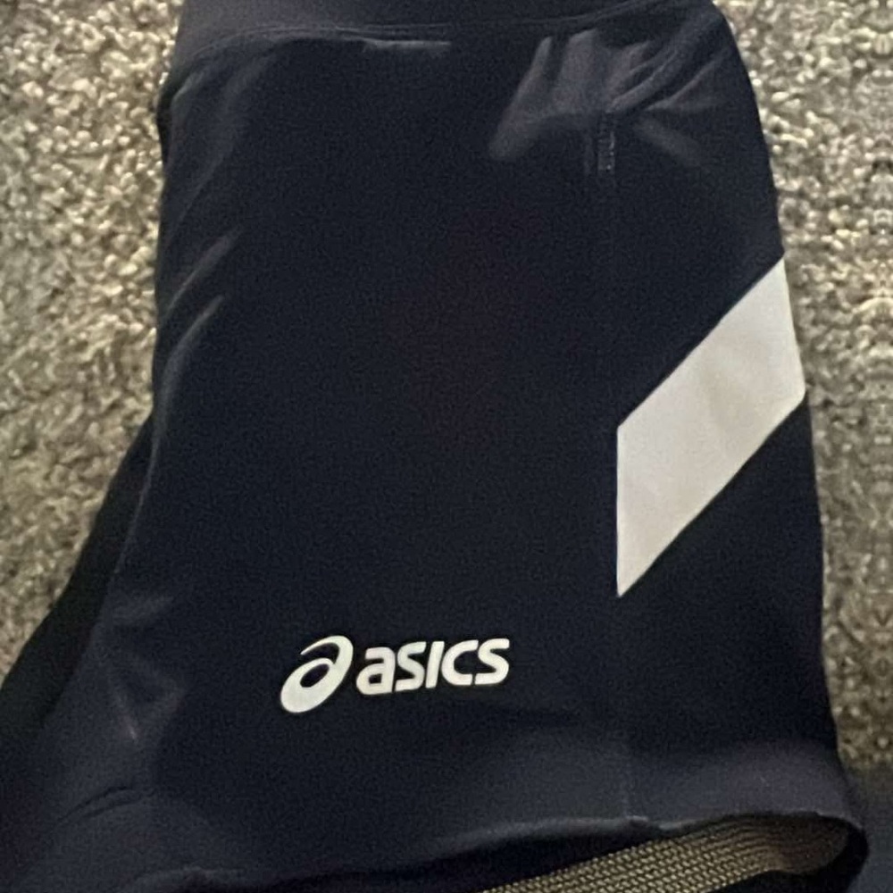 Xsmall ASICS shorts